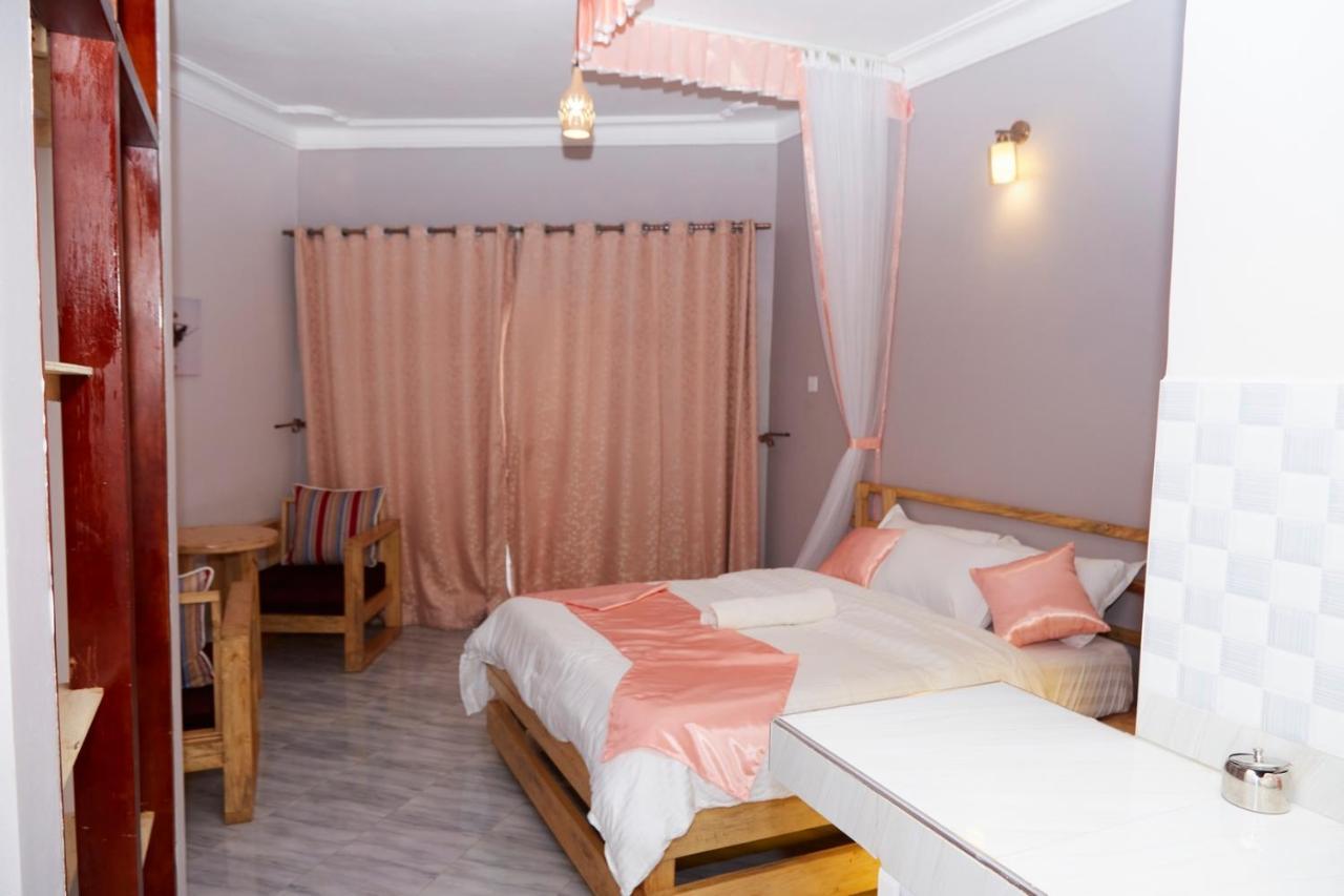 Westway Luxury Suites Mbarara 外观 照片